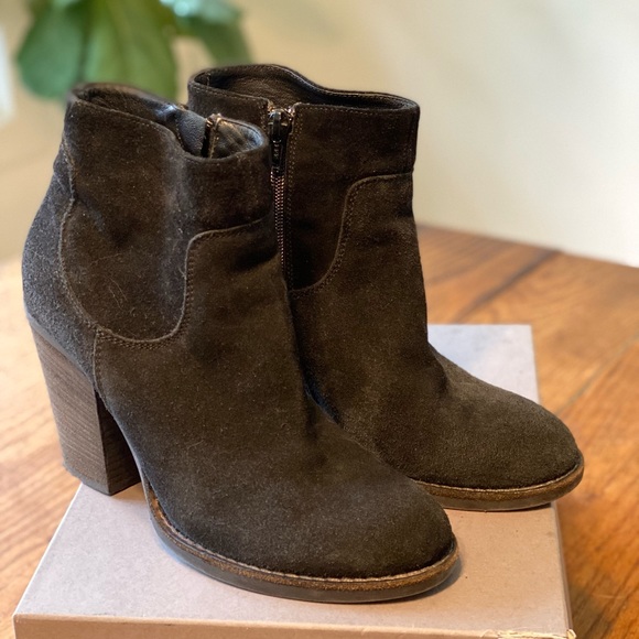 Vic Italian black suede booties, size 8. - Picture 2 of 5